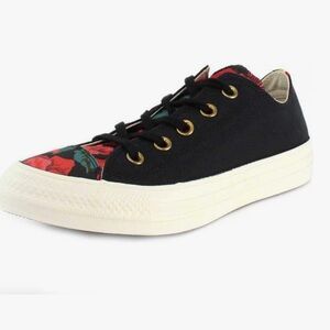 Converse Sz 9 Chuck Taylor All Star Ox Sneakers • NEW!